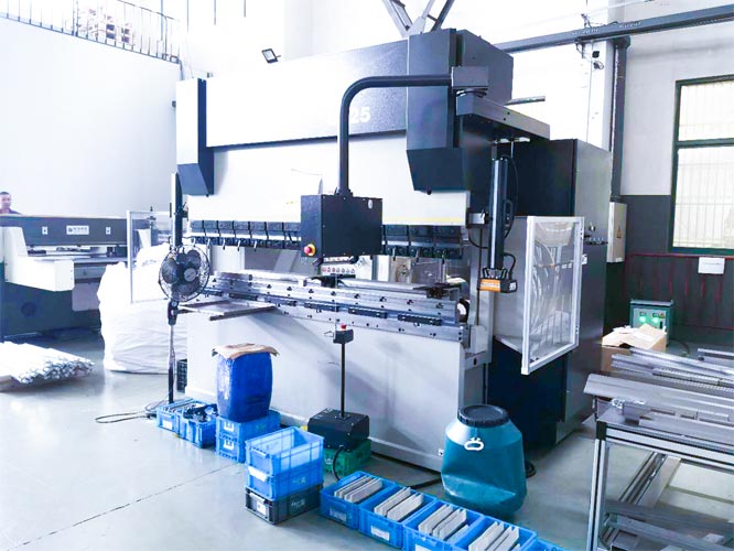 小松折彎機